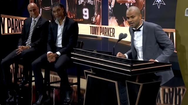 开云直播-【人物】登堂入室！帕克，从被质疑到圣城第一控卫